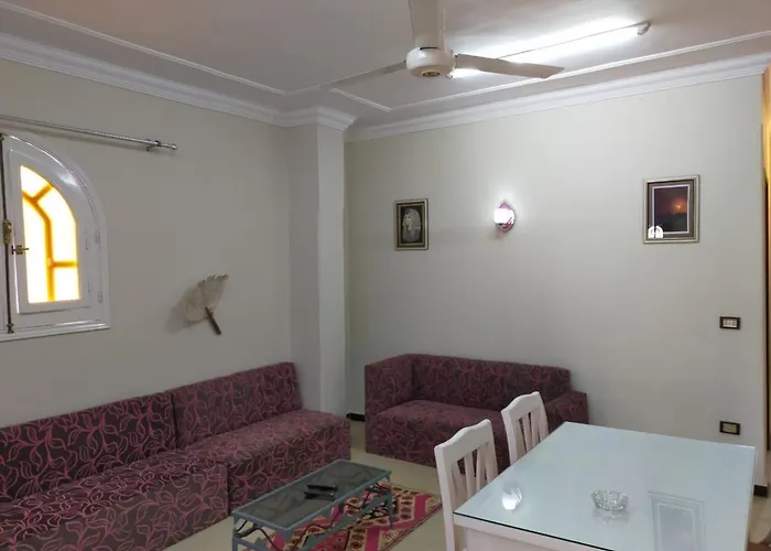 السعادة Apartman *